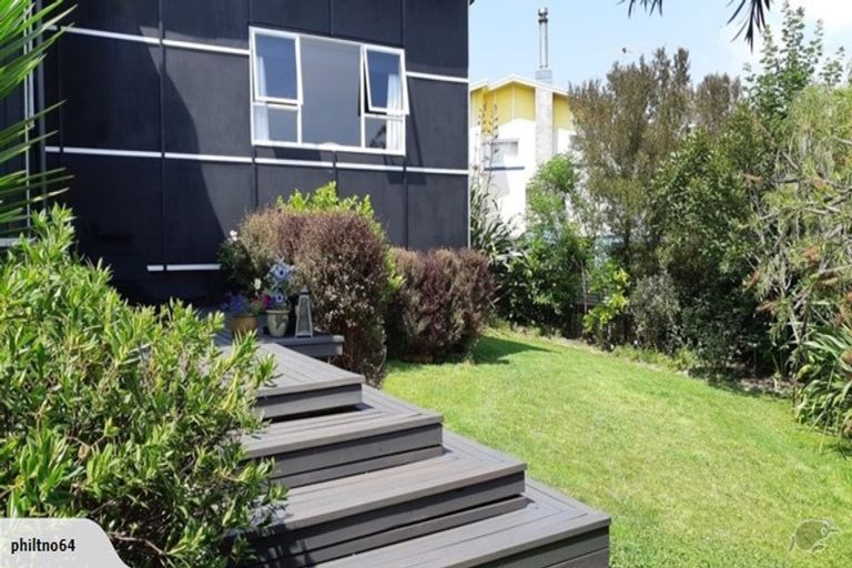 Photo of property in 102a Milton Terrace, Picton, 7220