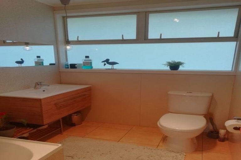 Photo of property in 185 Waimumu Road, Massey, Auckland, 0614