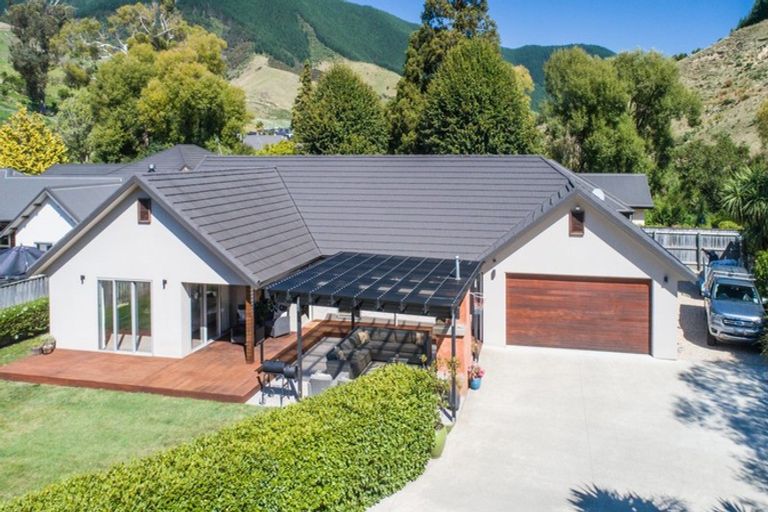 Photo of property in 14 Sunningdale Drive, Stoke, Nelson, 7011