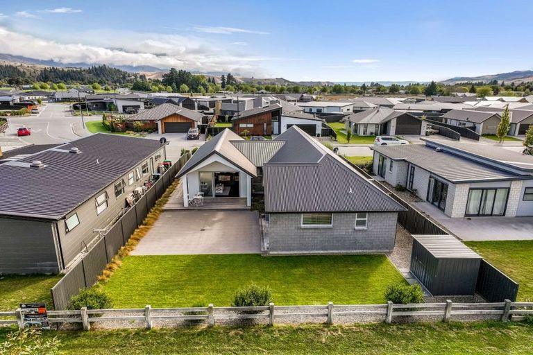 Photo of property in 9 Smitham Drive, Cromwell, 9310