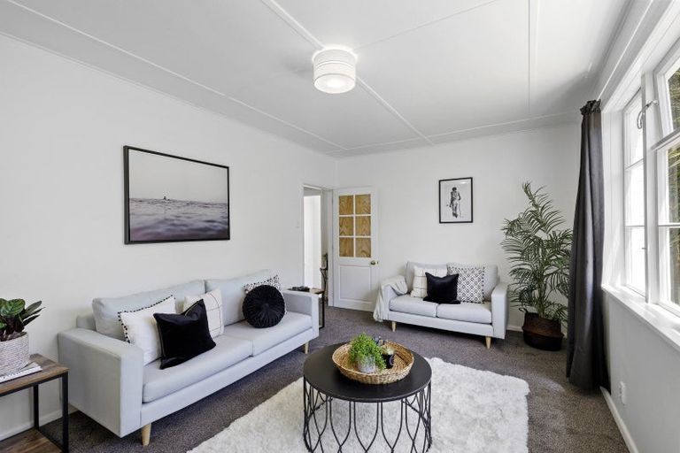 Photo of property in 1/87 Cambridge Terrace, Waterloo, Lower Hutt, 5011