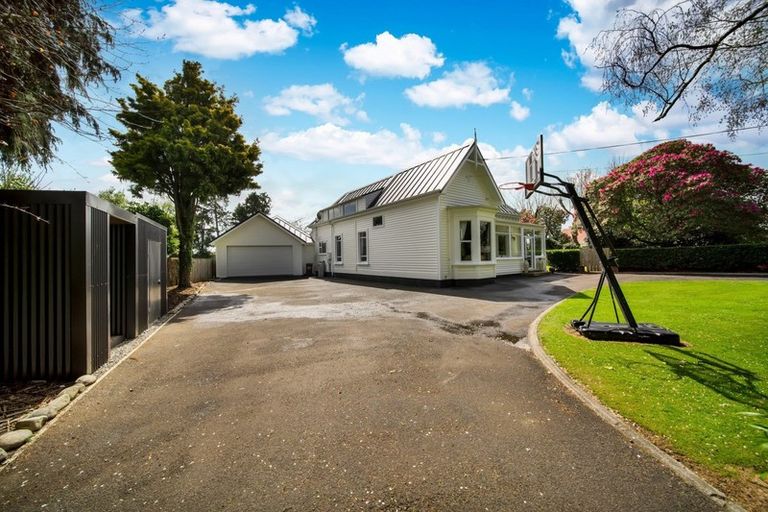 Photo of property in 4 Cross Street, Lepperton, New Plymouth, 4373