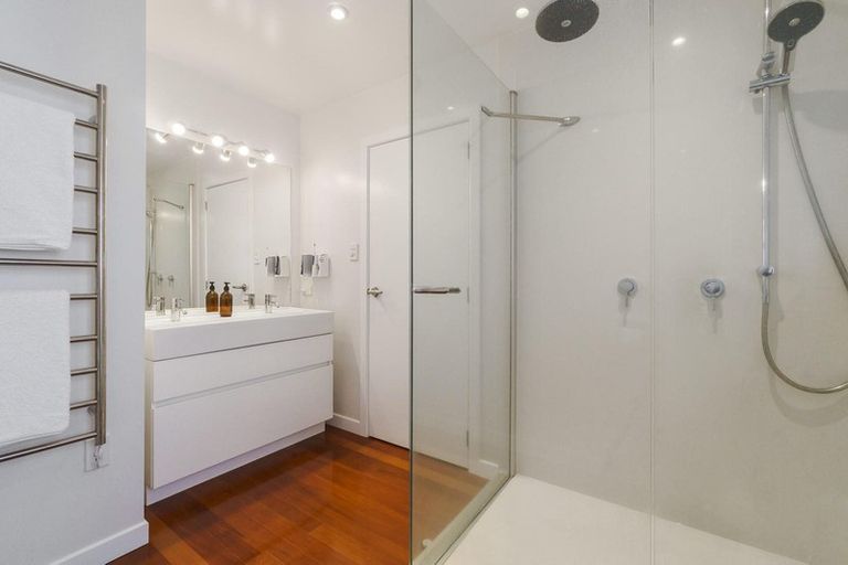 Photo of property in 444 Old Te Atatu Road, Te Atatu Peninsula, Auckland, 0610