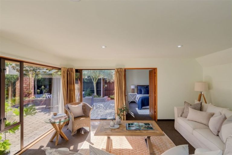 Photo of property in 2/145a Blighs Road, Strowan, Christchurch, 8052