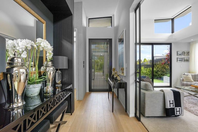 Photo of property in 32 Queens Avenue, Merivale, Christchurch, 8014