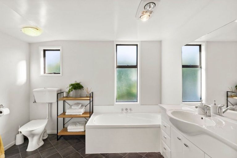 Photo of property in 102 Lord Rutherford Road South, Brightwater, 7022