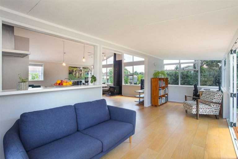 Photo of property in 11 Taihiki Road, Clarks Beach, 2122