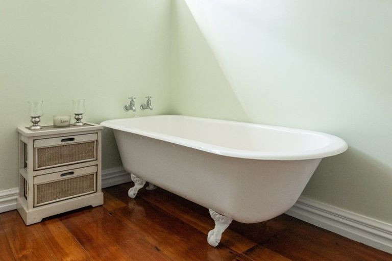 Photo of property in 43 May Avenue, Hospital Hill, Napier, 4110