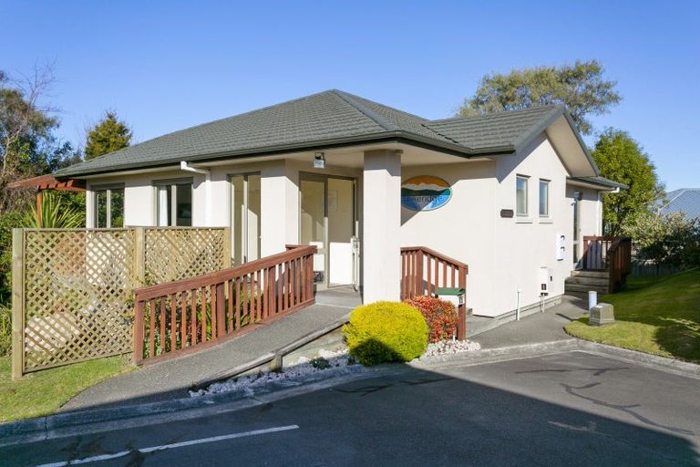 Photo of property in 26 Lakeridge Close, Rangatira Park, Taupo, 3330