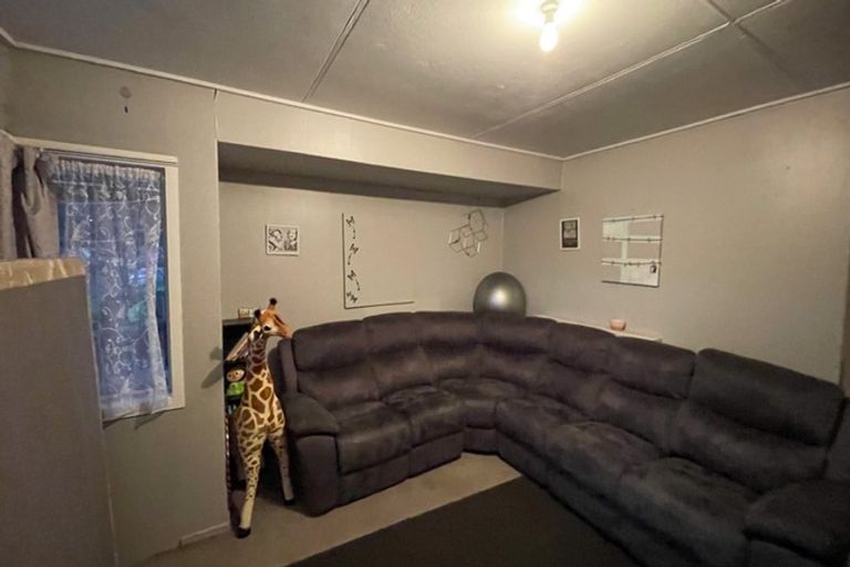 Photo of property in 21 Hamilton Drive, Waiuku, 2123