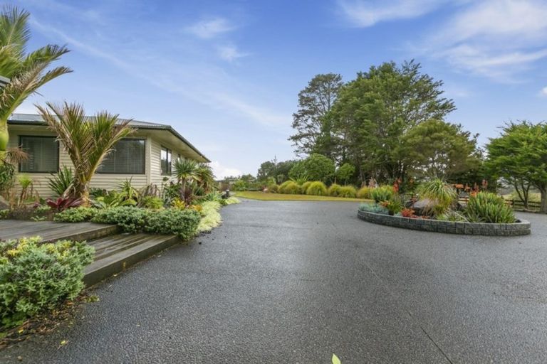 Photo of property in 35 Holdens Road, Henderson, Auckland, 0612