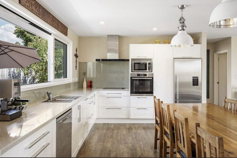 Photo of property in 30 Charlotte Drive, Omokoroa, 3114