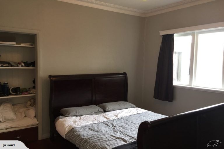 Photo of property in 4149 Great North Road, Glen Eden, Auckland, 0602