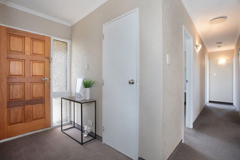 Photo of property in 3 Edward Street, Bulls, 4818