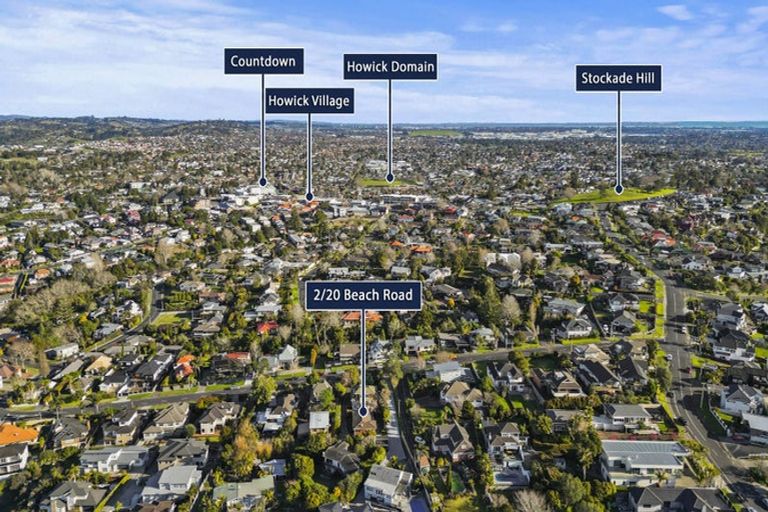 Photo of property in 2/20 Beach Road, Mellons Bay, Auckland, 2014