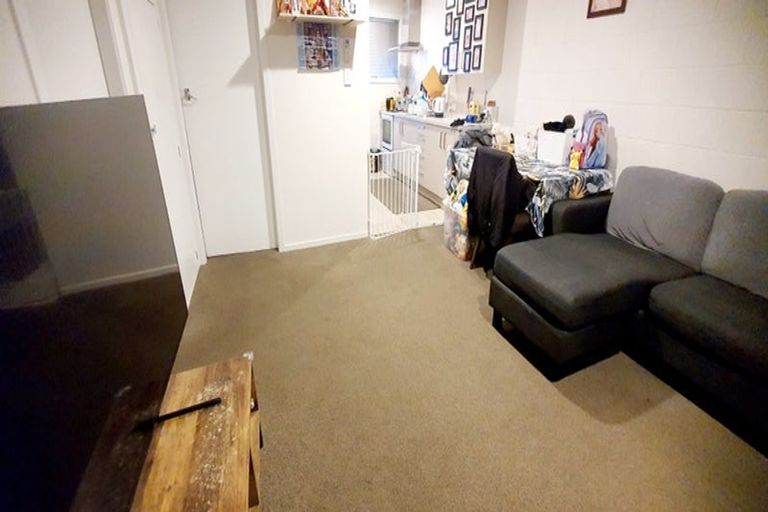 Photo of property in 2/99 Waltham Road, Sydenham, Christchurch, 8023