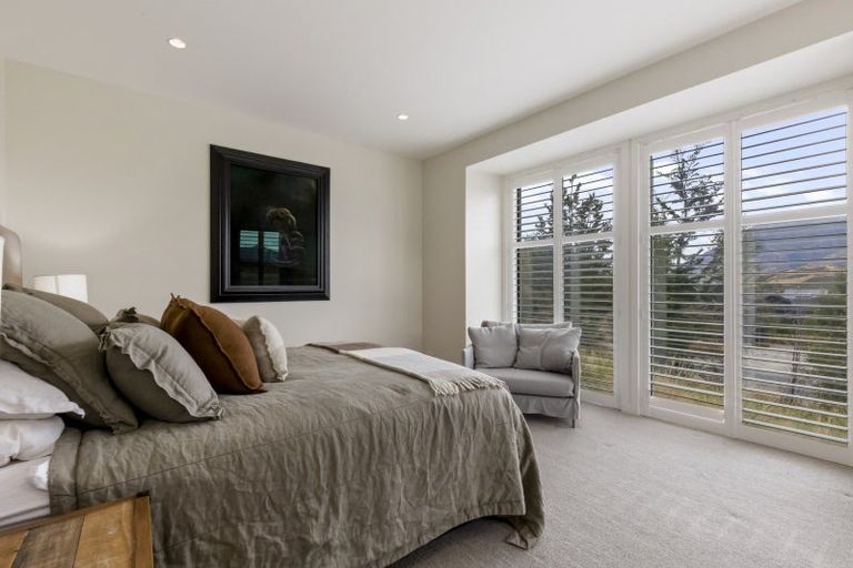 Photo of property in 31 Falconer Rise, Jacks Point, Queenstown, 9371
