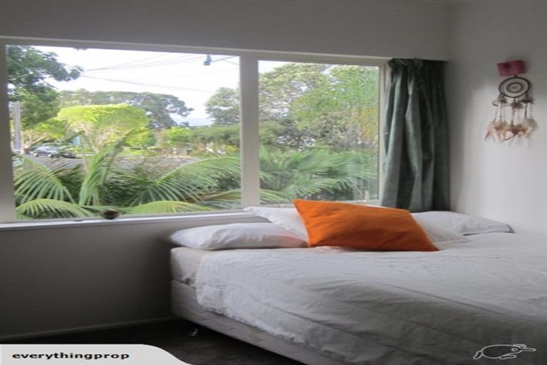 Photo of property in 83 Dignan Street, Point Chevalier, Auckland, 1022