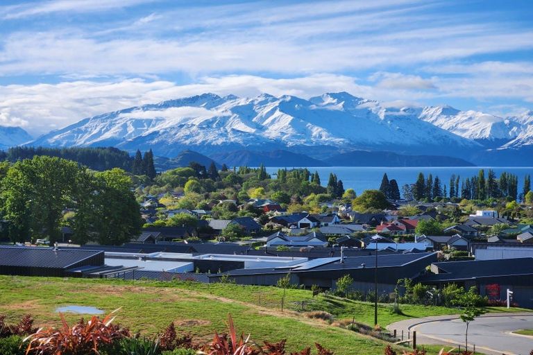 Photo of property in Meadowstone Alpha Series, 24 Jade Drive, Wanaka, 9305