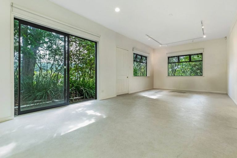 Photo of property in 40 Calais Terrace, Ostend, Waiheke Island, 1081