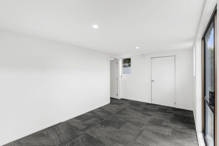 Photo of property in 2/27 Burdale Street, Riccarton, Christchurch, 8011