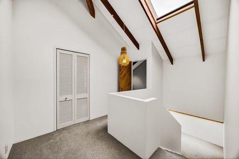 Photo of property in 24 Whitby Crescent, Mairangi Bay, Auckland, 0630