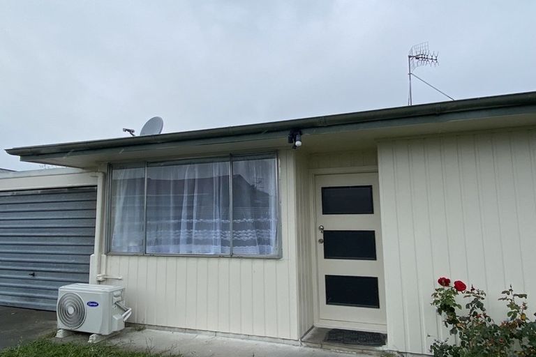 Photo of property in 2/806 Lyell Street, Akina, Hastings, 4122