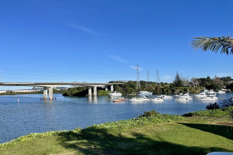 Photo of property in 17e Pakuranga Road, Pakuranga, Auckland, 2010