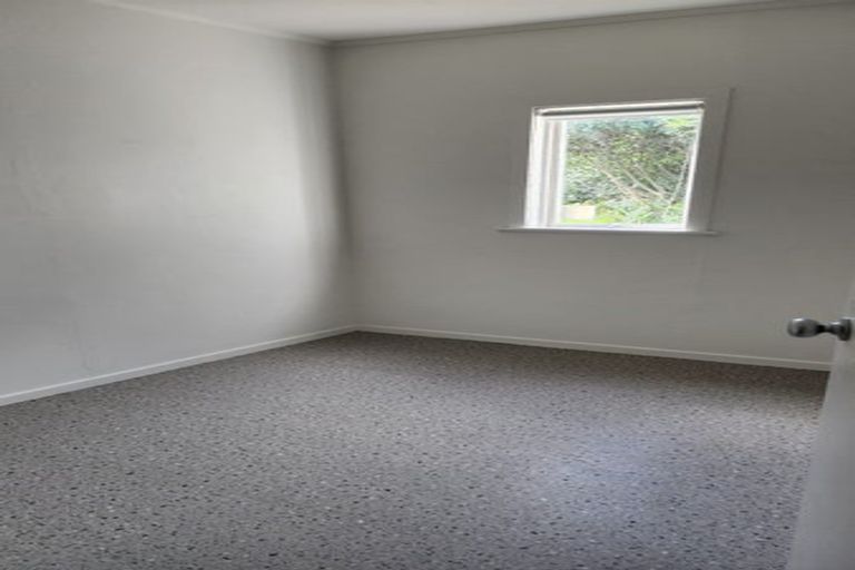 Photo of property in 68 Boord Crescent, Kumeu, 0891