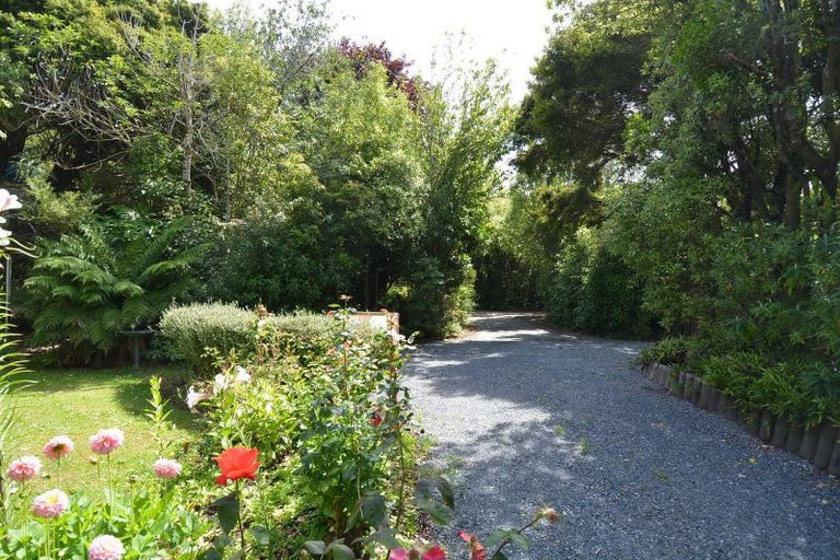 Photo of property in 33 Rakiura Parade, Otatara, Invercargill, 9879