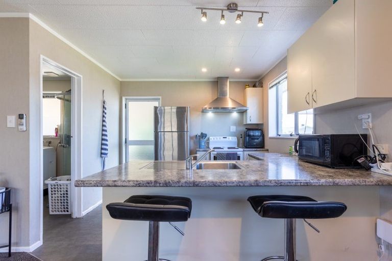 Photo of property in 8a Seddon Street, Dannevirke, 4930