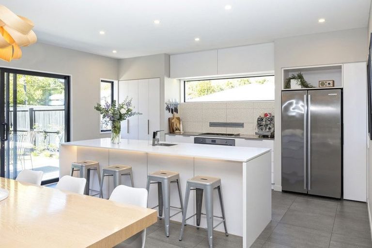 Photo of property in 2 Maurice Knowles Lane, Cashmere, Christchurch, 8022