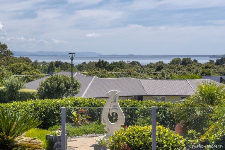 Photo of property in 25 Haden Place, Omokoroa, 3114