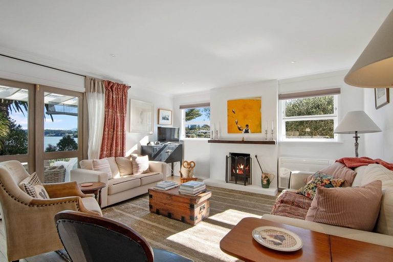 Photo of property in 32 Tahi Street, Mapua, 7005