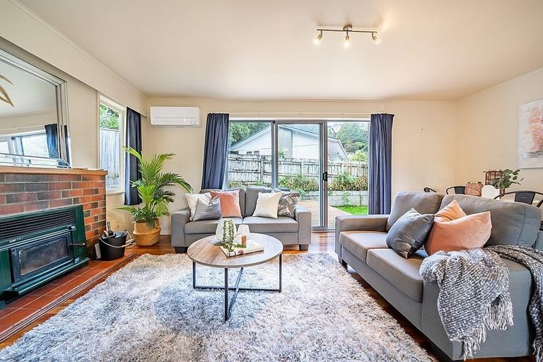 Photo of property in 10 James Grove, Stokes Valley, Lower Hutt, 5019