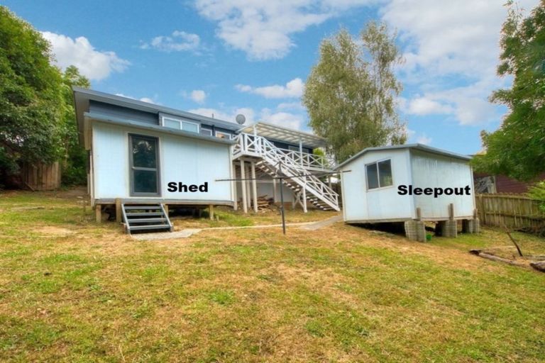 Photo of property in 8 Oakhaven Place, Ranui, Auckland, 0612