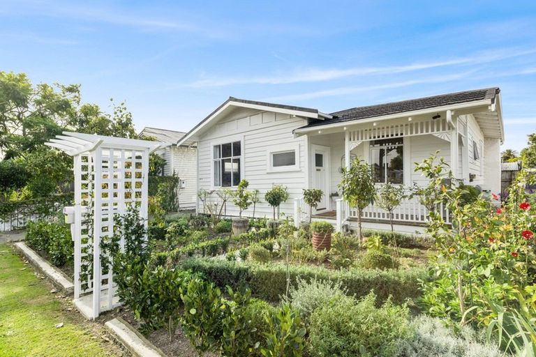 Photo of property in 89 Vigor Brown Street, Napier South, Napier, 4110