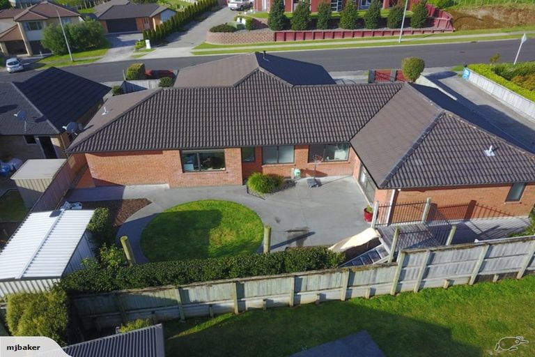 Photo of property in 24 Ainslee Street, Highlands Park, New Plymouth, 4312