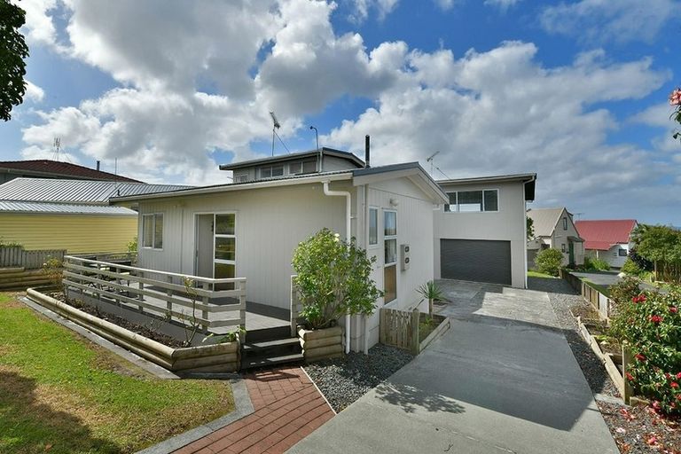 Photo of property in 26 Kawau View Road, Snells Beach, 0920