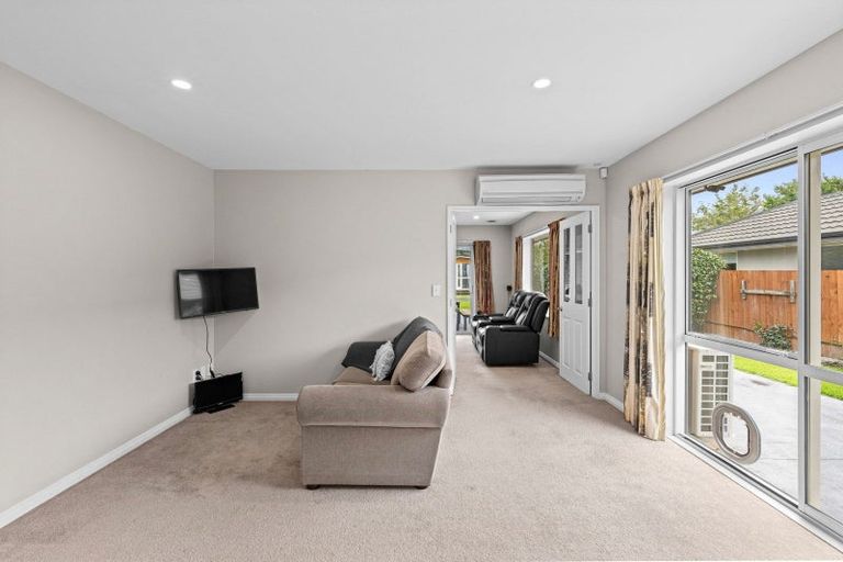 Photo of property in 21 Welsford Street, Woodend, 7610