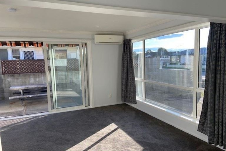 Photo of property in 1/76 Denise Crescent, Hornby, Christchurch, 8042