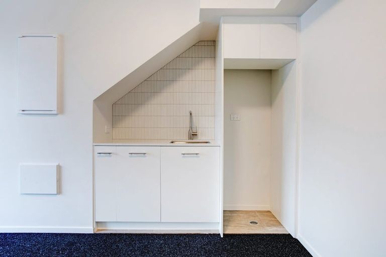 Photo of property in 17 Sandspit Road, Waiuku, 2123