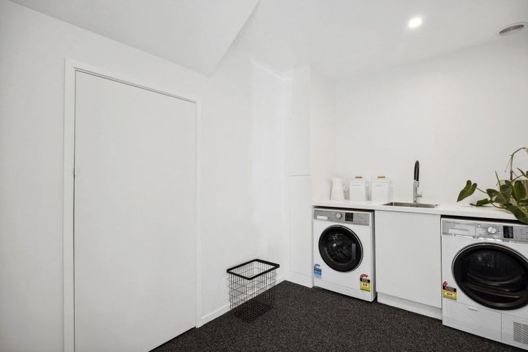 Photo of property in 1/2 Clayton Street, Saint Clair, Dunedin, 9012