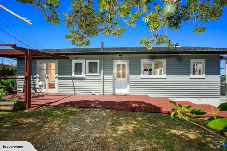 Photo of property in 86 Carlisle Road, Browns Bay, Auckland, 0632