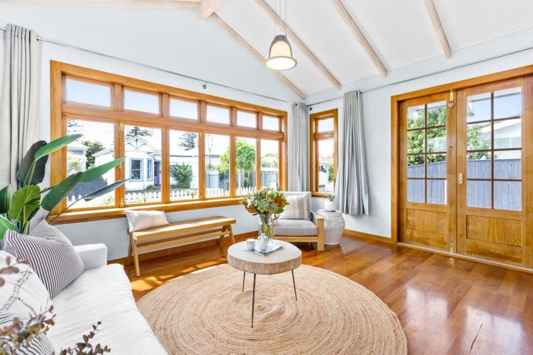 Photo of property in 127 Waghorne Street, Ahuriri, Napier, 4110
