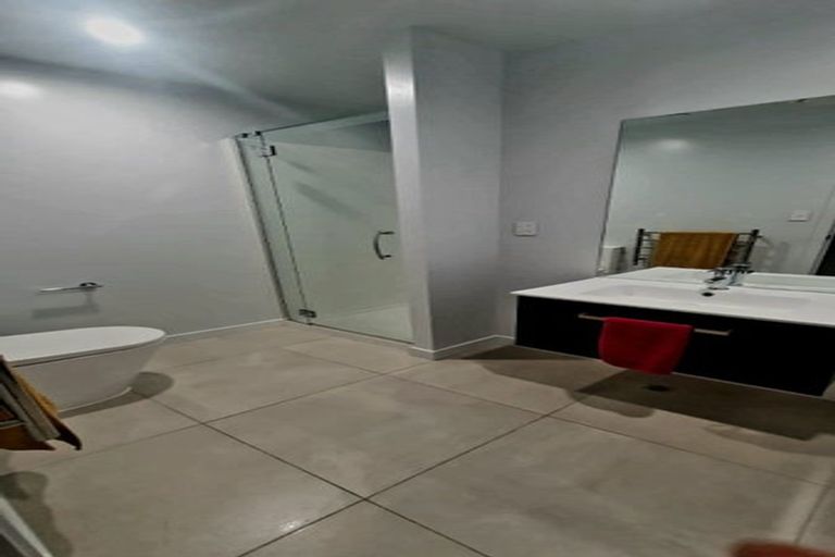 Photo of property in Frank Sargeson Apts, 202/74 Anzac Street, Takapuna, Auckland, 0622