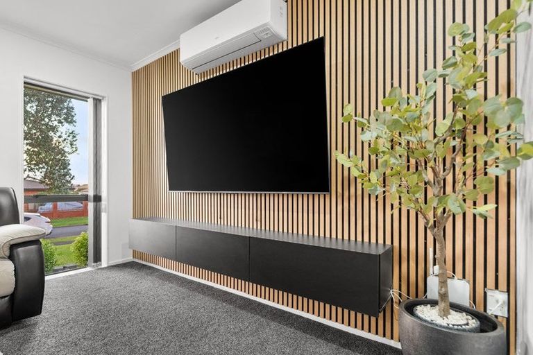 Photo of property in 6 Brunswick Rise, Mangere, Auckland, 2022