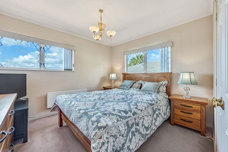 Photo of property in 32 Reflection Drive, West Harbour, Auckland, 0618