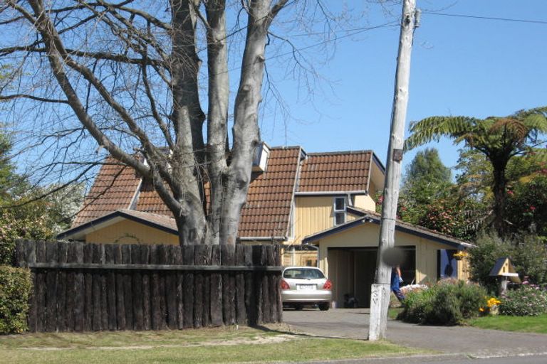Photo of property in 14 Sophia Street, Glenholme, Rotorua, 3010