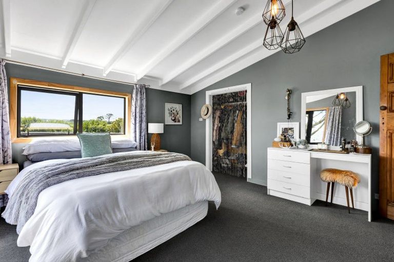 Photo of property in 20 Kiri Road, Te Kiri, Opunake, 4682